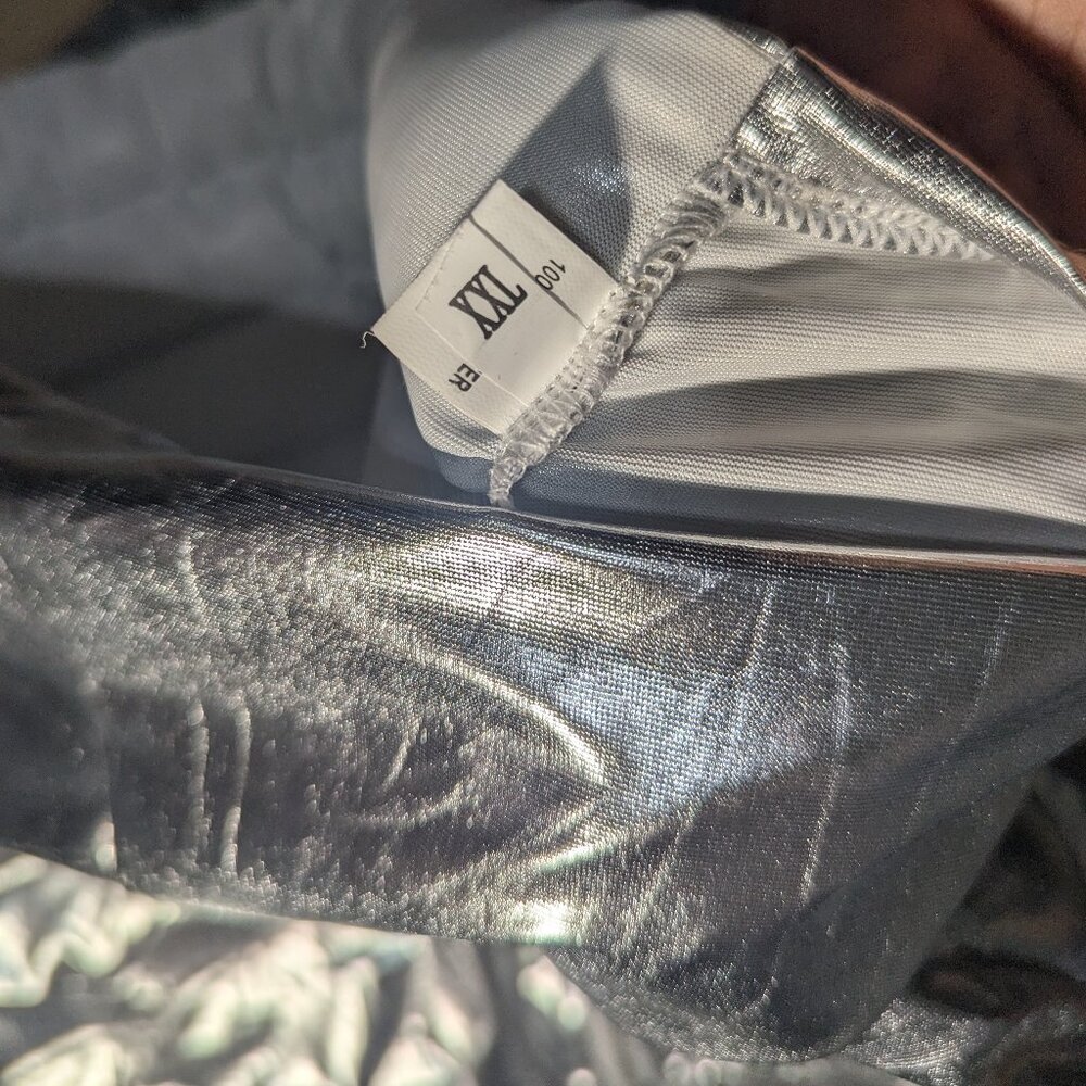 Puffy Quilted Silver Metallic Mini Skirt - 2X - Picture 9 of 9